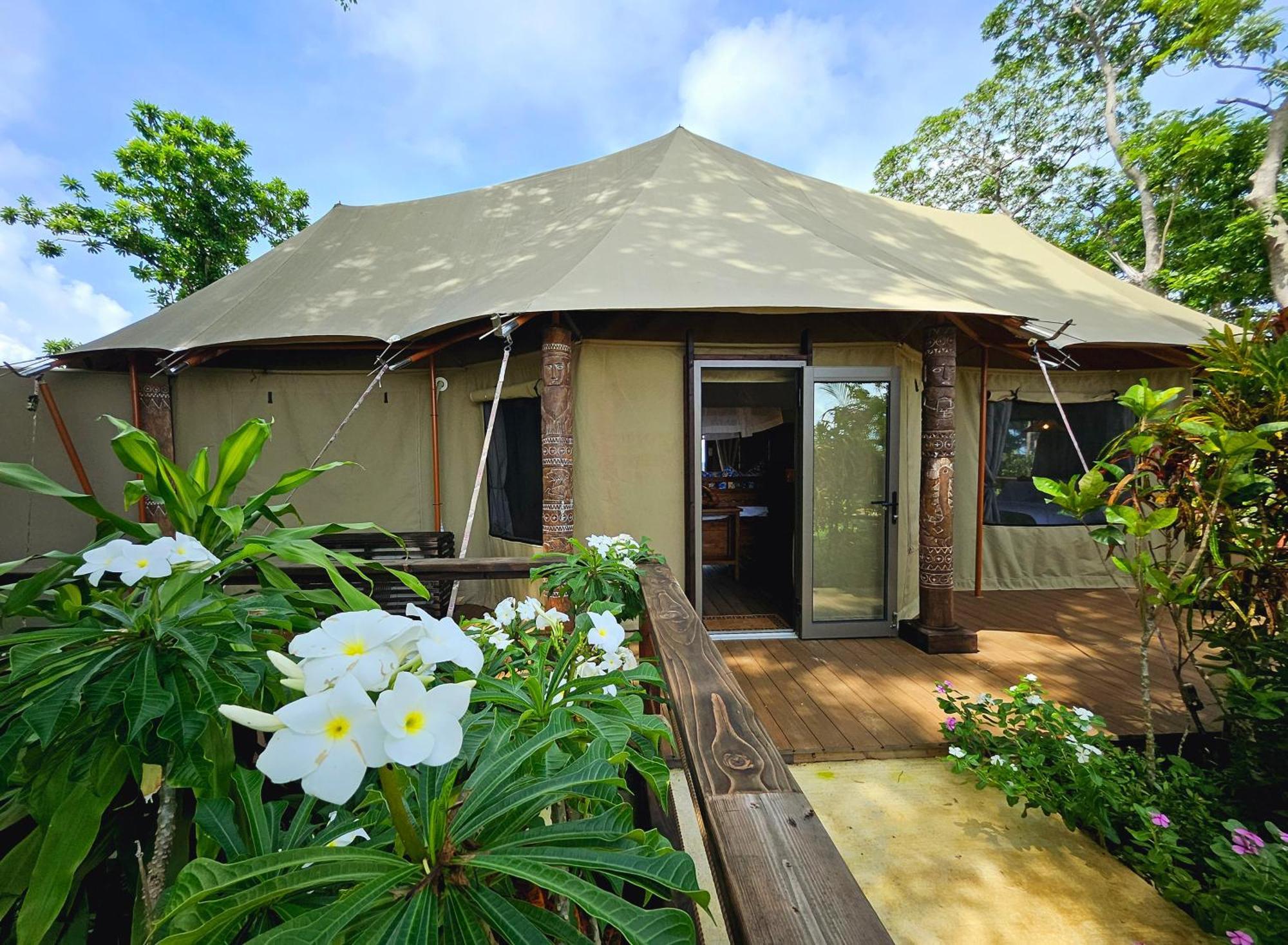 Palau Carolines Resort Koror Buitenkant foto