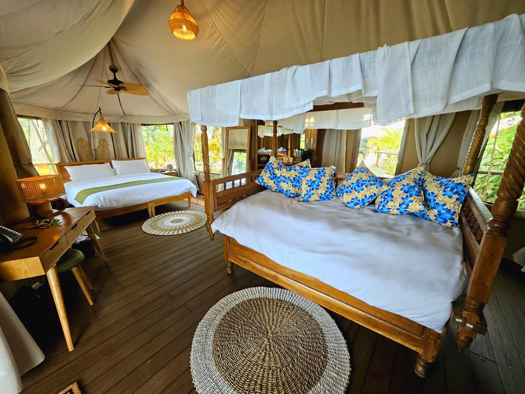 Palau Carolines Resort Koror Buitenkant foto
