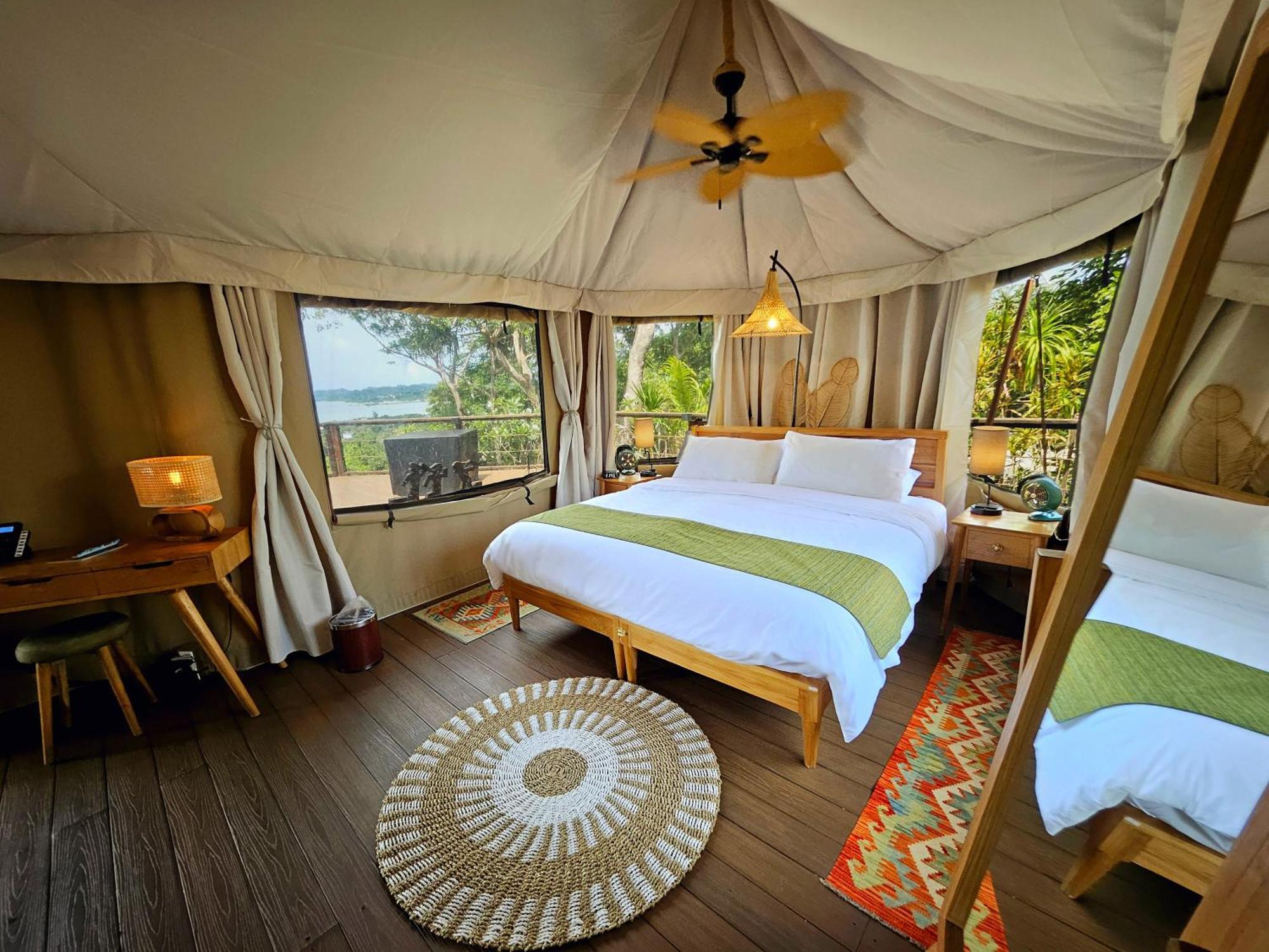 Palau Carolines Resort Koror Buitenkant foto