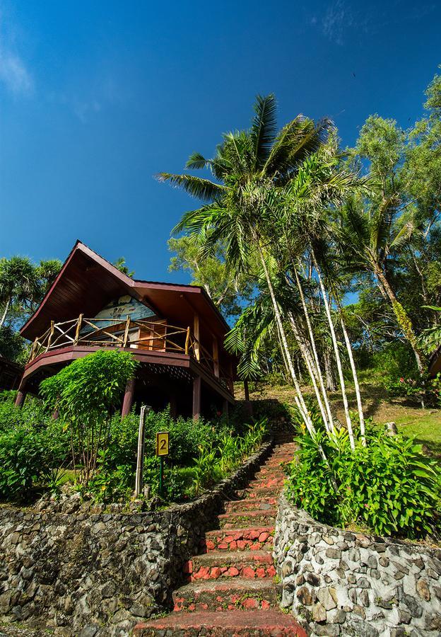 Palau Carolines Resort Koror Buitenkant foto
